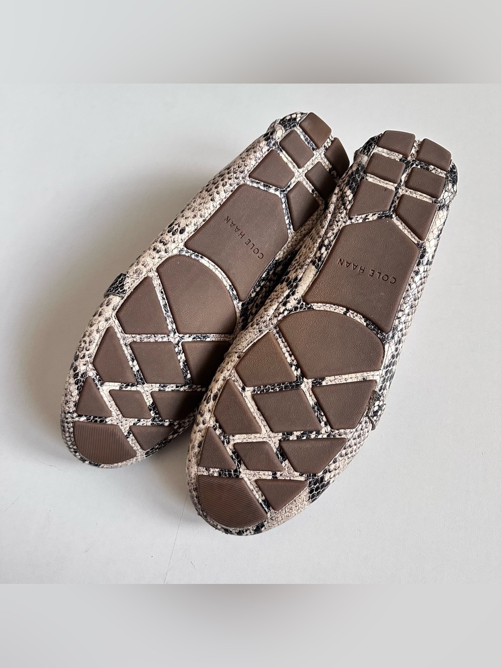 Cole Haan Snake Embossed Leather Loafers Size 8.5 B - Picture 4 of 6